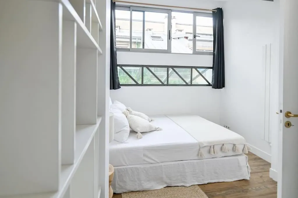 شقة 2 Bd Chic Loft, Historic Charm & Modern Amenities باريس