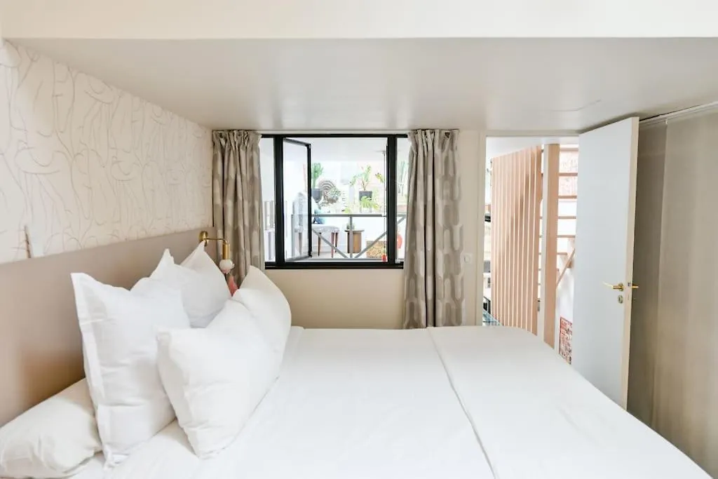 شقة 2 Bd Chic Loft, Historic Charm & Modern Amenities باريس 0*,  فرنسا