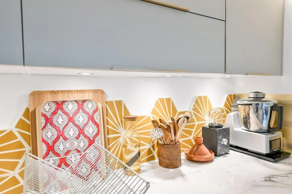شقة 2 Bd Chic Loft, Historic Charm & Modern Amenities باريس