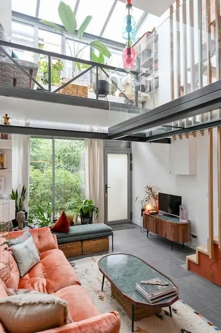 شقة 2 Bd Chic Loft, Historic Charm & Modern Amenities باريس فرنسا
