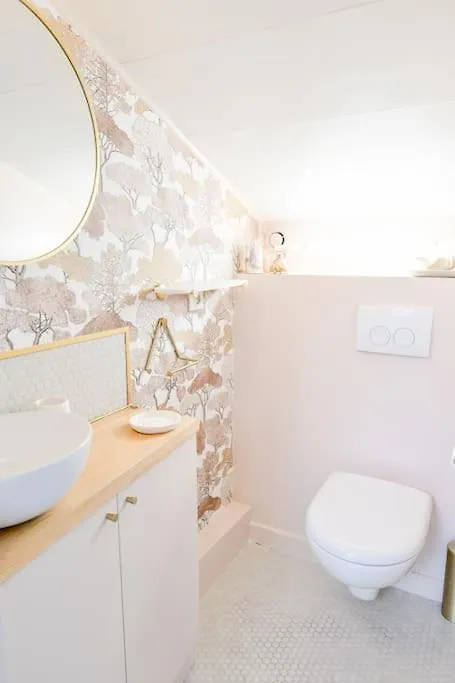 شقة 2 Bd Chic Loft, Historic Charm & Modern Amenities باريس 0*,