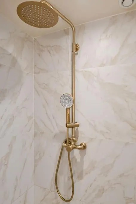 شقة 2 Bd Chic Loft, Historic Charm & Modern Amenities باريس